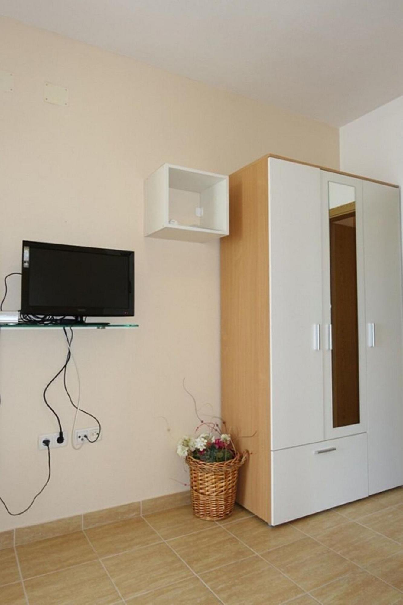 Apartments Ivo Затон Екстер'єр фото